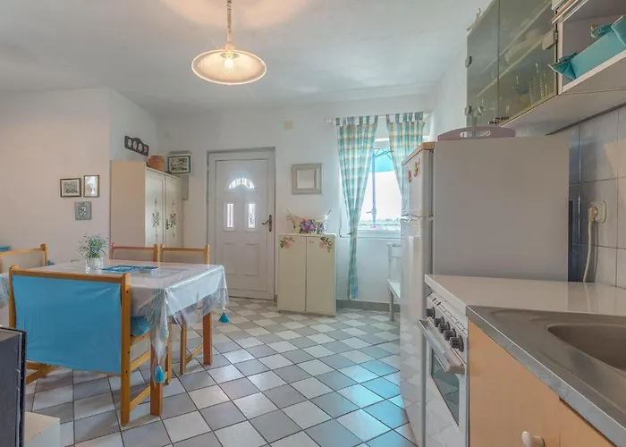 Put Prisega V דירה