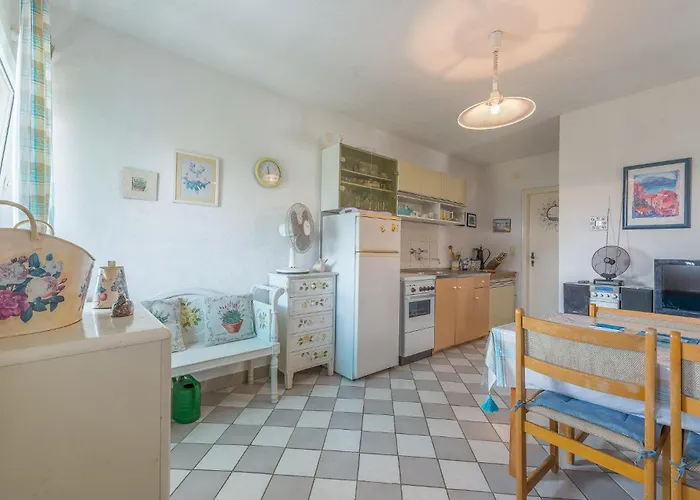 דירה Put Prisega V Tribalj